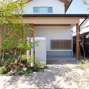 和モダン住宅の外観