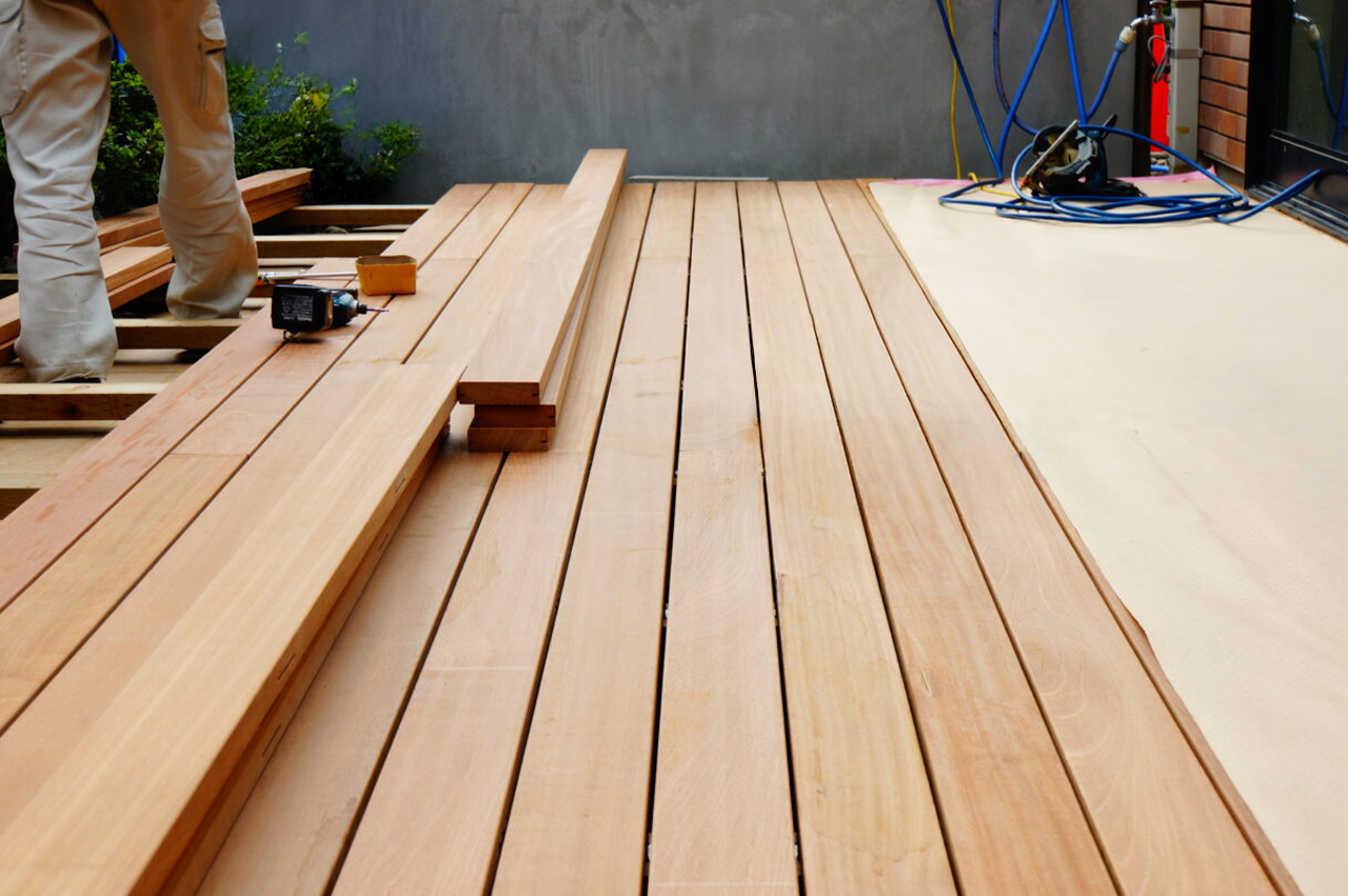 セランガンバツ材デッキの恩恵