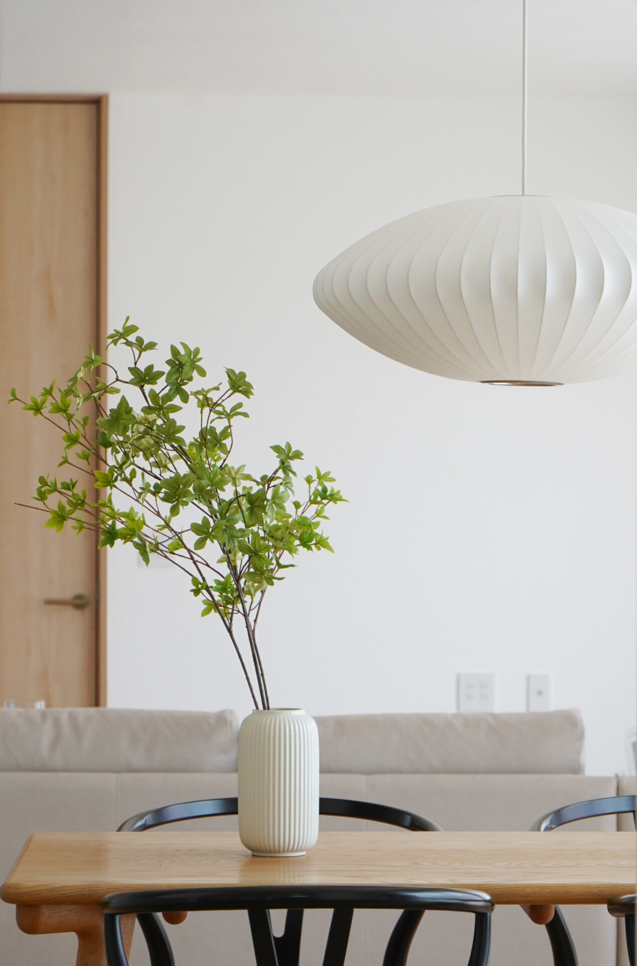 ミッドセンチュリー照明が、今も愛され続ける理由