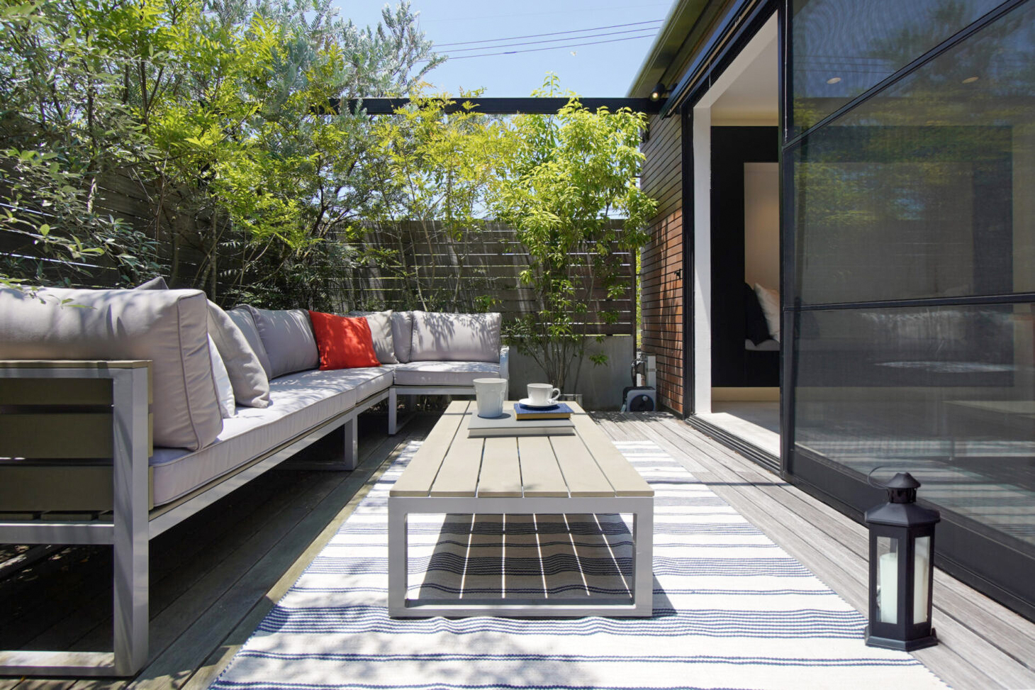 家族が集う、外と繋がるサンルーム