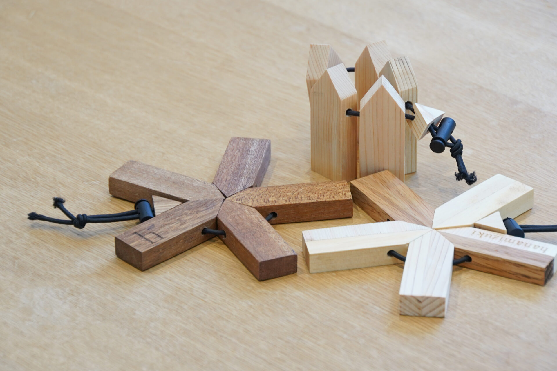 木工班の生徒さんと共創した、端材を活かしたノベルティ