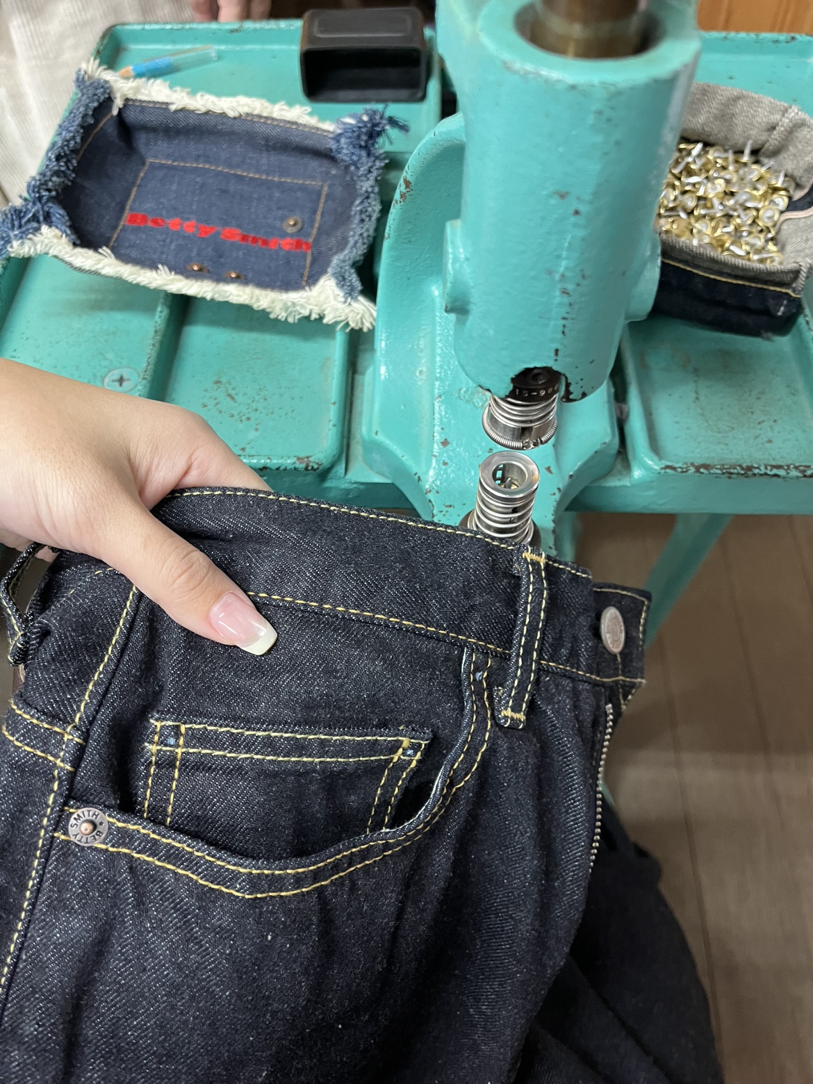 オリジナルデニムの制作過程