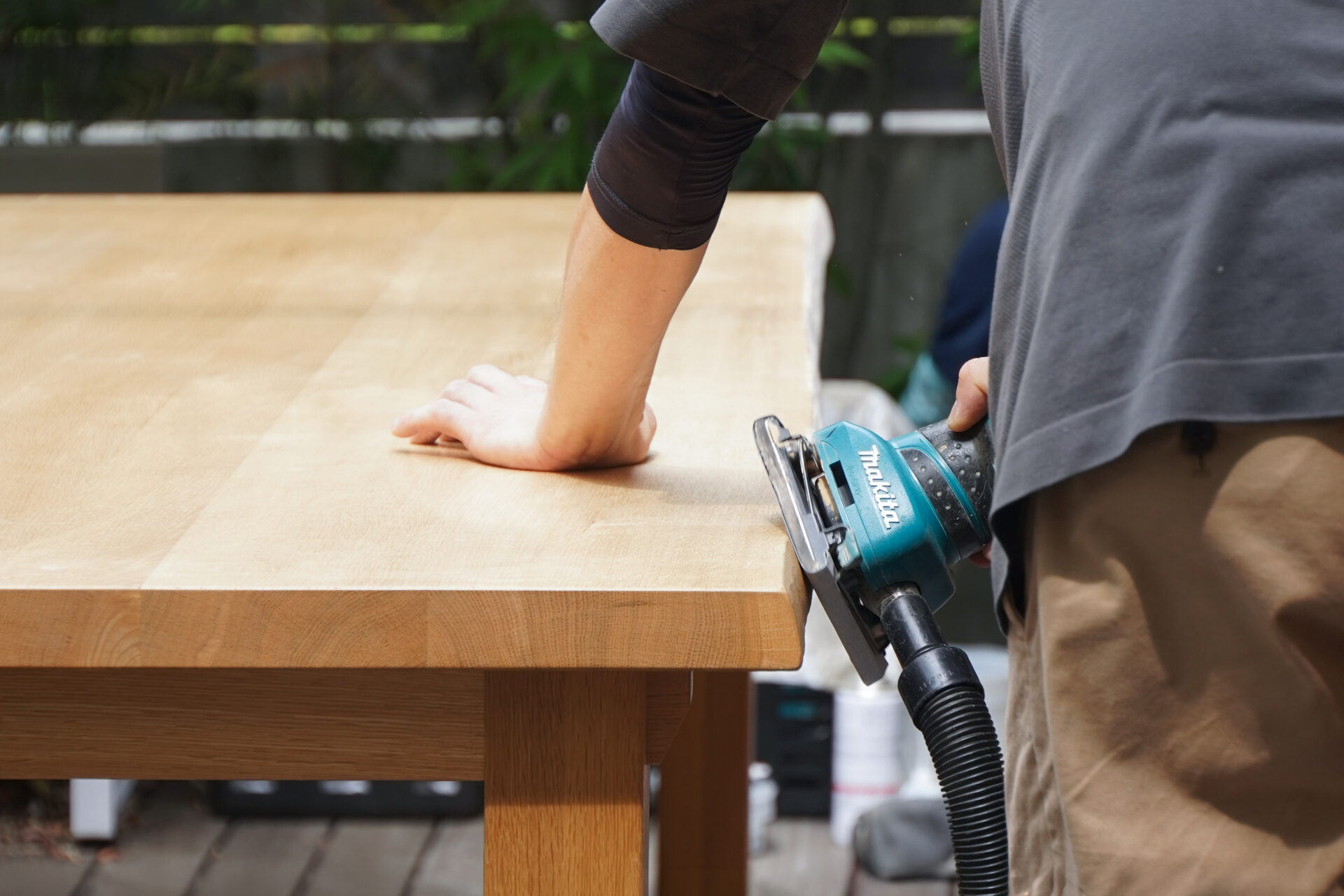 無垢材ダイニングテーブルは修復できる？職人によるメンテナンス事例をご紹介